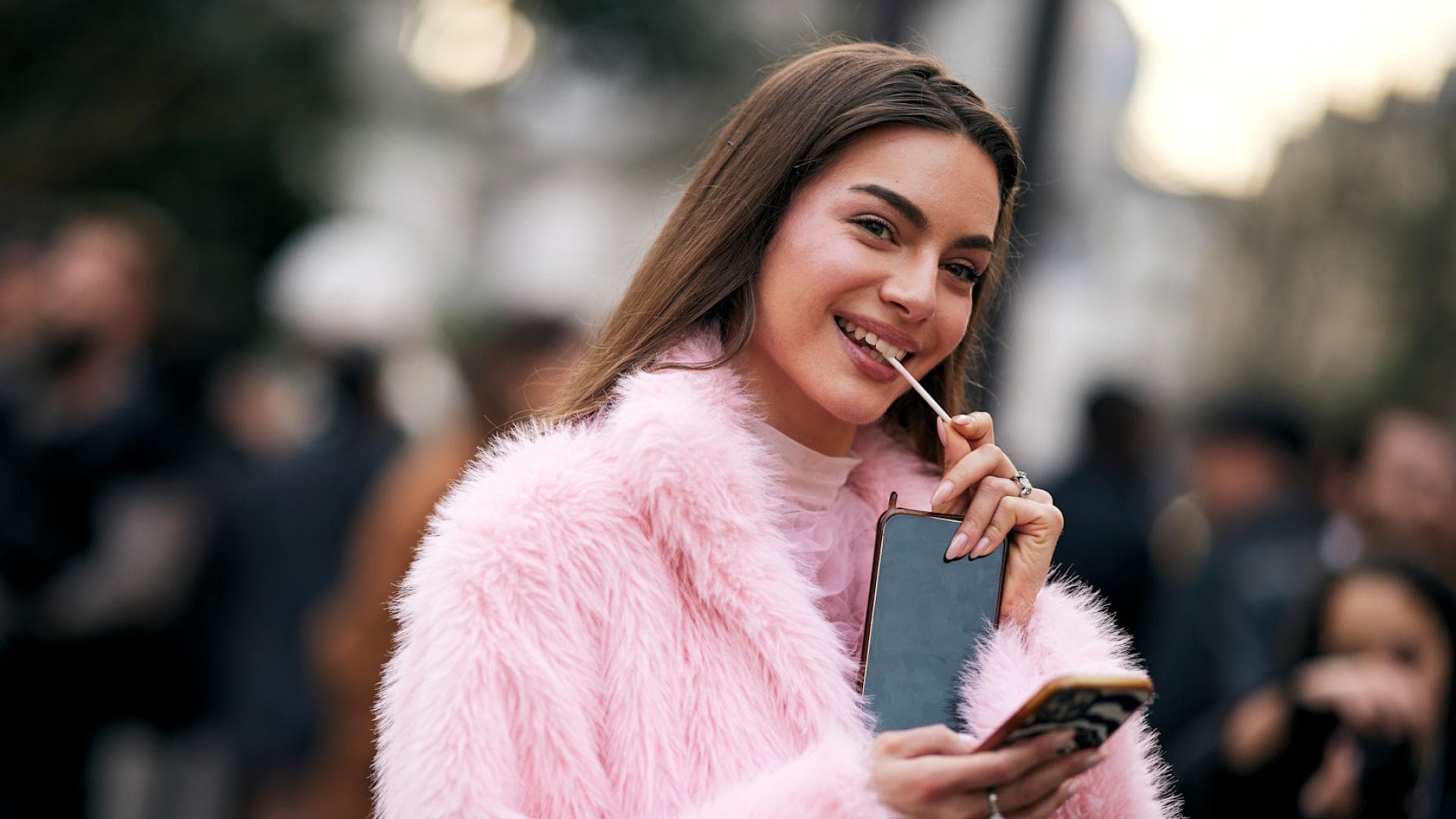 die-besten-shampoos-gegen-einen-rotstich