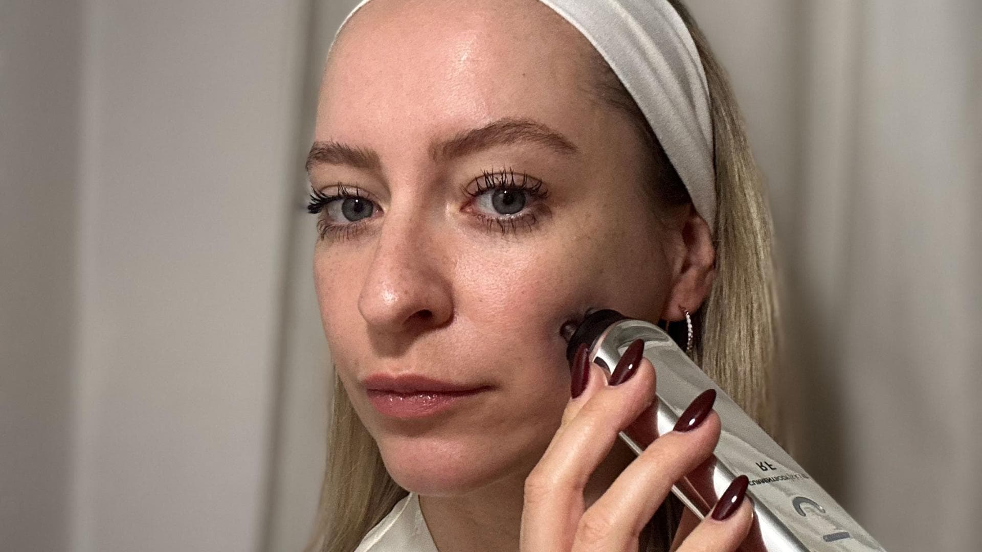 Radiofrequenz-Gesicht-Erfahrungen-Seitdem-ich-das-Ger-t-verwende-fragen-mich-alle-ob-ich-Botox-habe