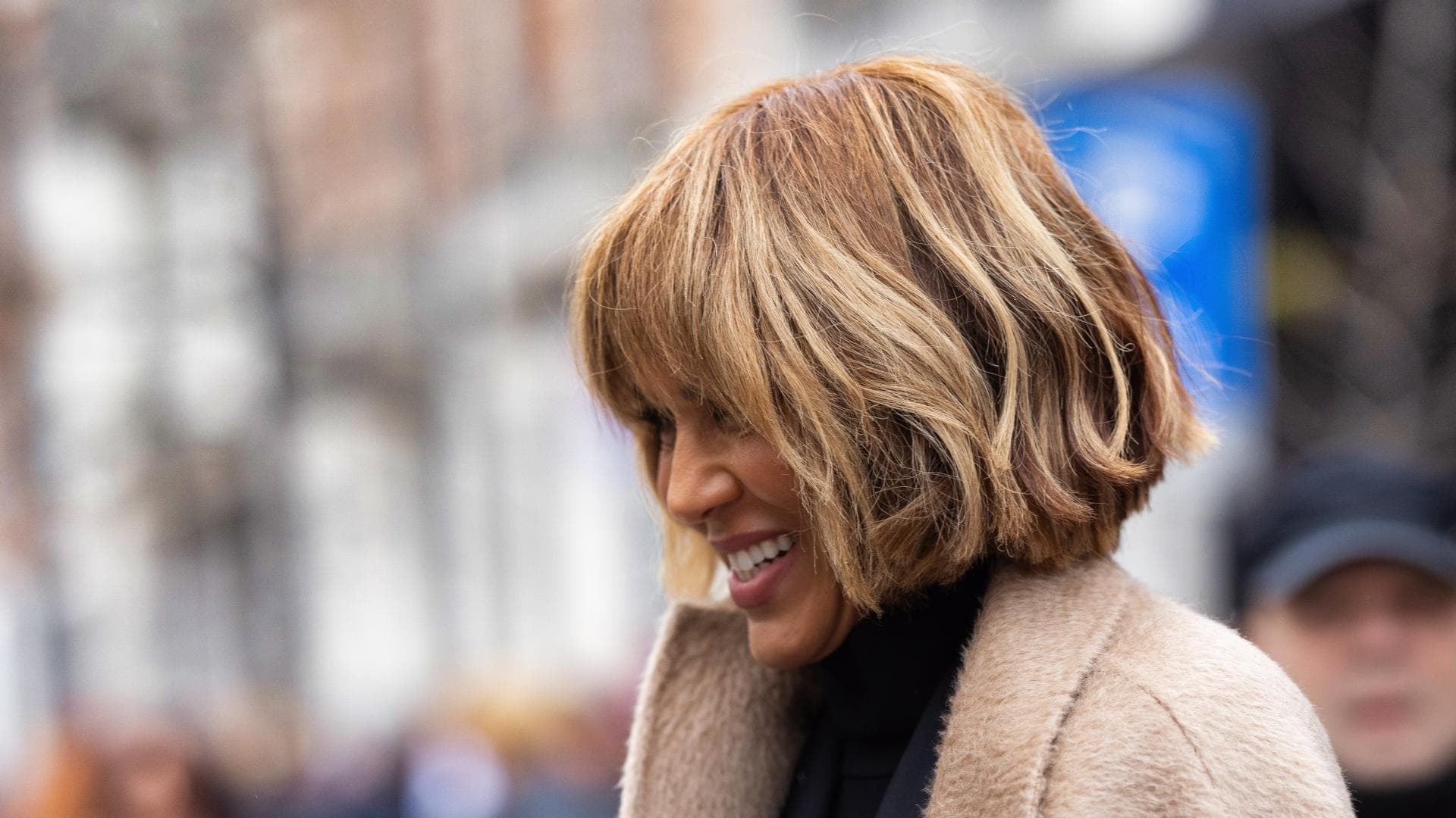 Haar-Trend-2026-Der-Winter-Bob-ist-die-beste-Frisur-zu-Rollkragenpullovern