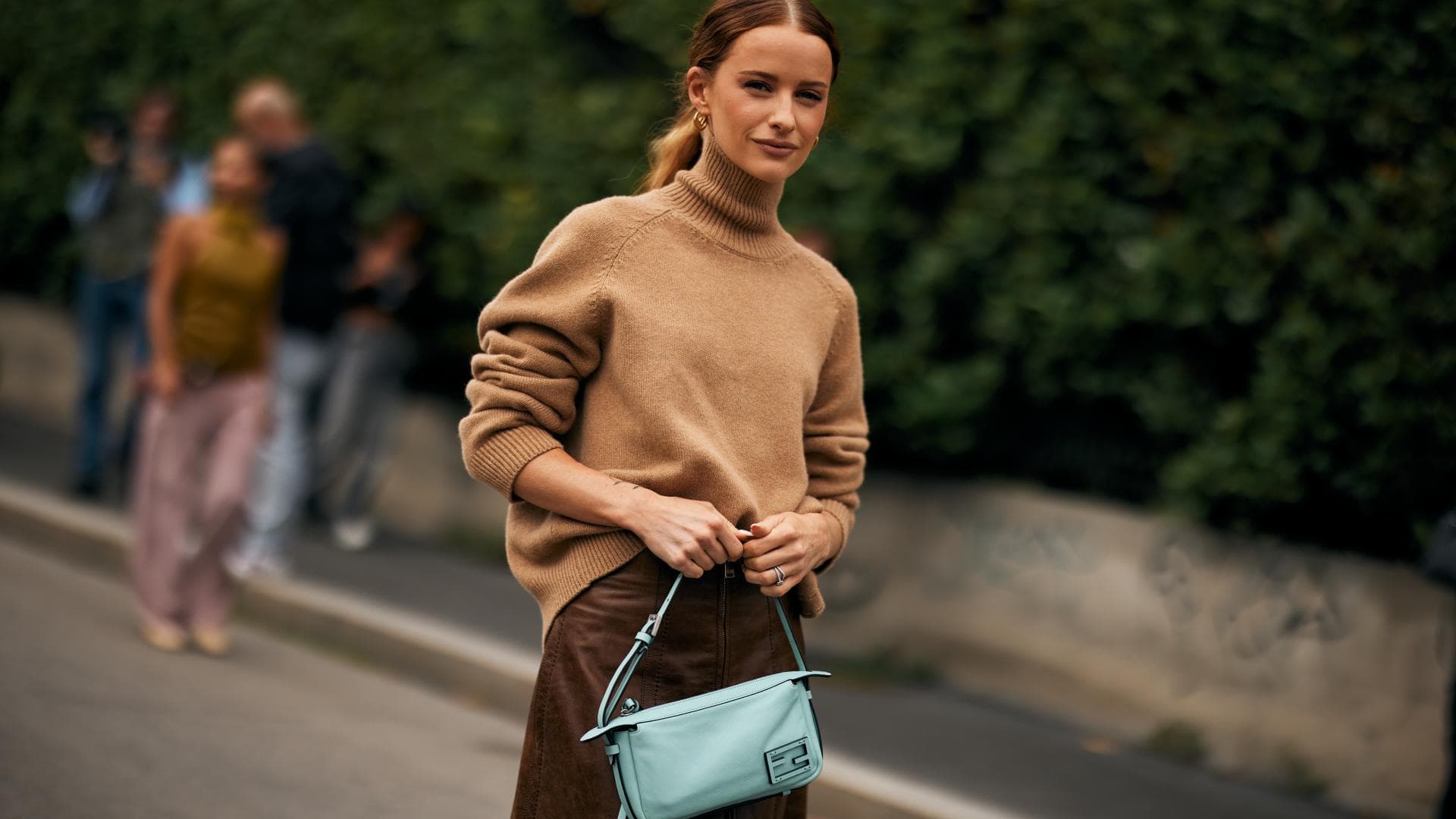 Cos-ist-jetzt-die-3-hei-este-Brand-der-Welt-und-alle-wollen-diesen-Strickpullover