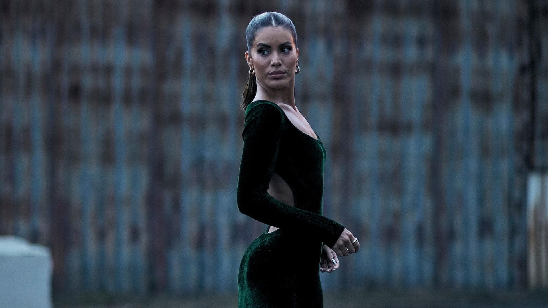 zu-einer-winter-hochzeit-eingeladen-3-kleider-die-trotz-k-lte-edel-aussehen