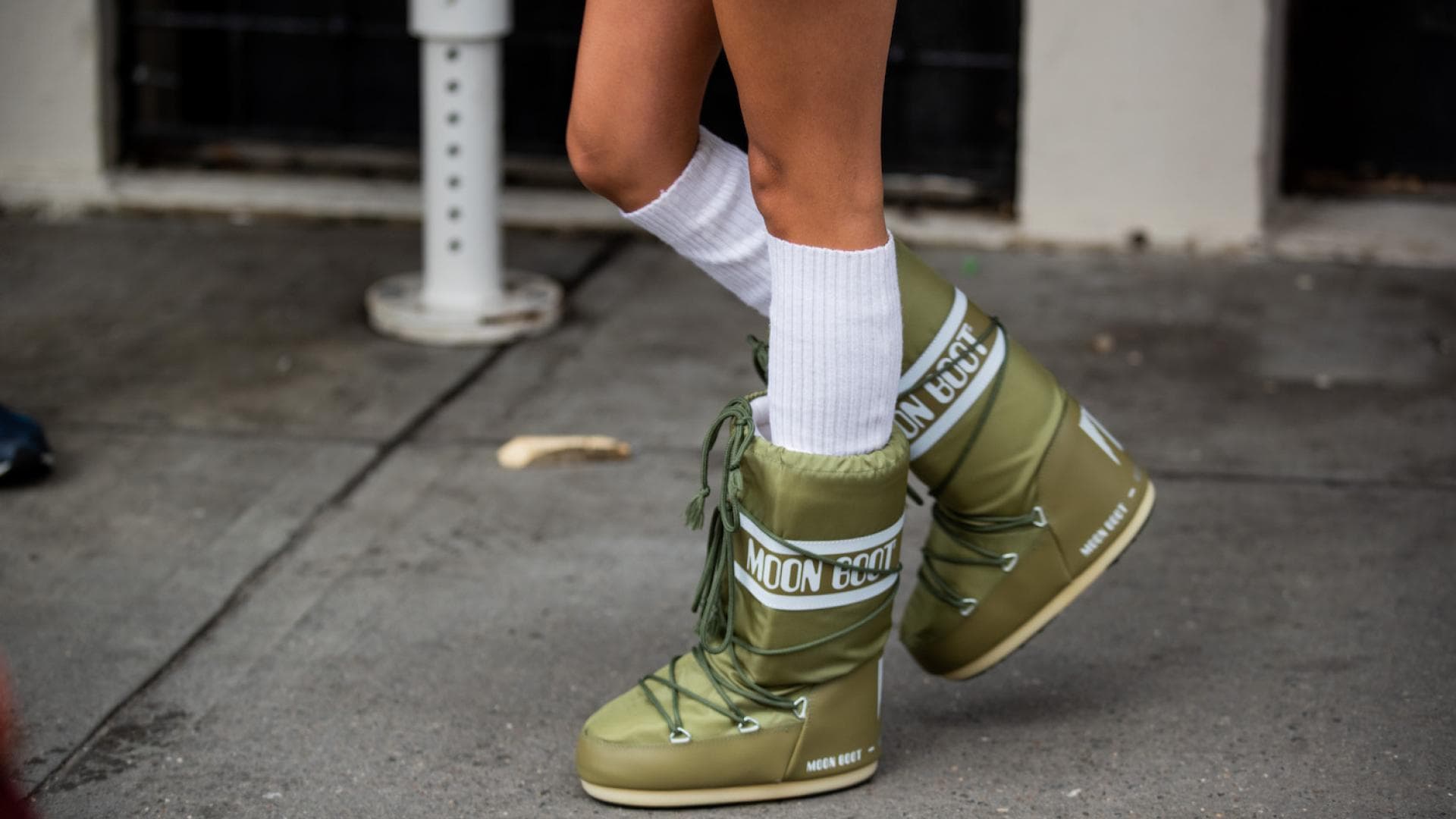 Moon-Boots-kombinieren-So-stylen-wir-die-warmen-Stiefel-im-Winter