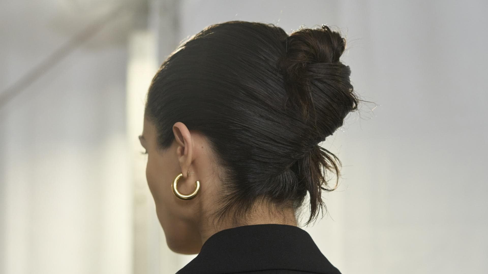 frisuren-trends-2026-warum-jetzt-kein-weg-am-classic-french-twist-vorbei-f-hrt