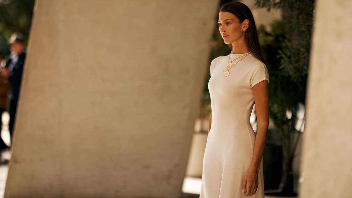 Die schönsten langen Kleider 2026 für alle, die es schlicht mögen