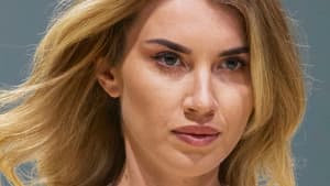 Frau Make Up Haare Runway