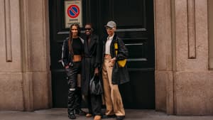 drei stylische Frauen mit weiten Hosen
