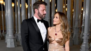 Jennifer Lopez Ben Affleck auf LACMA Art + Film Gala Gucci Kleid