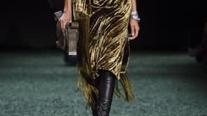 Fransenkleid auf der Burberry-Show