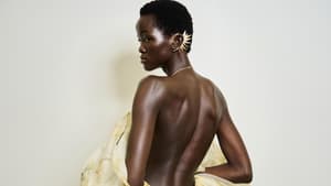 Model mit strahlender Haut