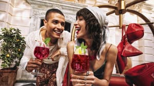 Martini® Floreale Pomegranate – alkoholfrei genießen.