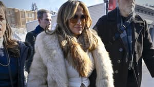 Jennifer Lopez Streetstyle Winter