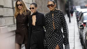 Drei stylische Frauen