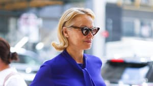 Pamela Anderson Bob