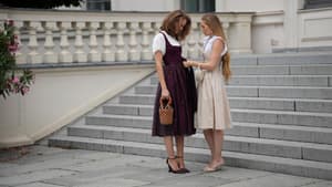 Zwei Frauen in Dirndl