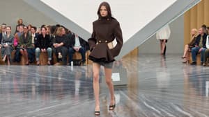 Jonathan Andersons Dior-Debüt: Der Schuh-Trend für Frühling/Sommer 2025