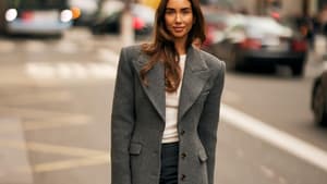 Grauer Mantel Streetstyle