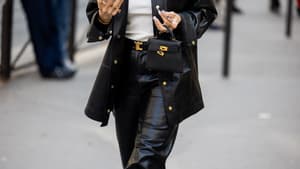 Schwarze Hose kombinieren: So wird der Mode-Klassiker zum Hingucker