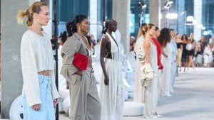 Mode-Trends 2026: Fashion Girls kombinieren im Frühling dieses überraschende Farb-Duo