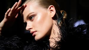Das neue Bronzing Serum von Dr. Emi lässt die Haut nach Sommer aussehen – ich habe es getestet