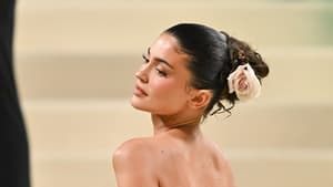 Beauty Crush! Kylie Jenners "Sunset Glow" stylen wir für diesen Sommer nach