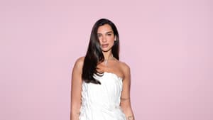 Dua Lipas zweifarbige Chanel-Ballerinas sind der Schuh-Trend der Cool Girls im Sommer 2026