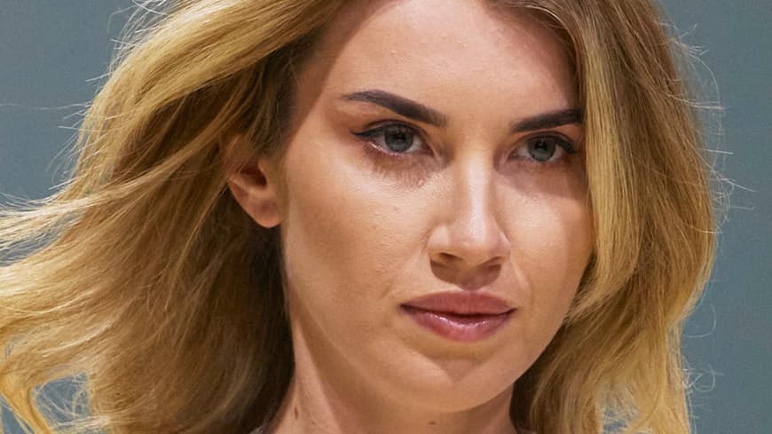 Frau Make Up Haare Runway