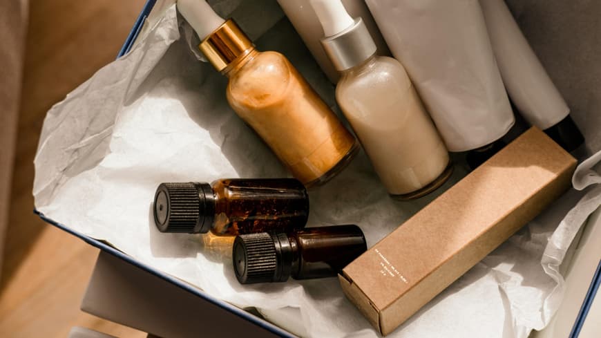 Box mit Beauty Produkten