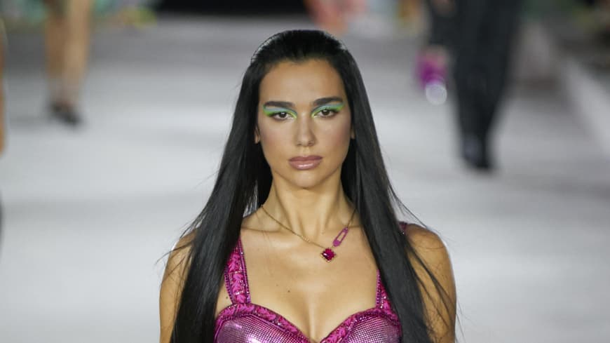 Dua Lipa Versace Show 2022