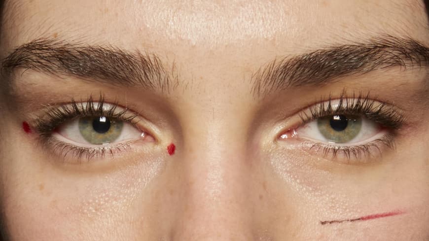 Lange getuschte Wimpern
