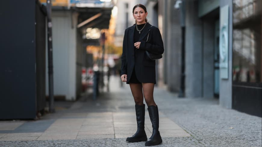 Gina Walser trägt Copenhagen Studios Boots schwarz Streetstyle
