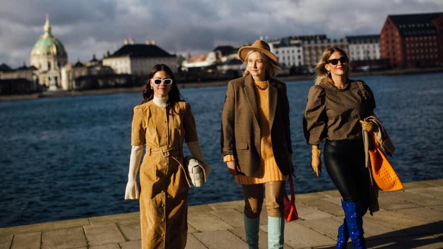 Copenhagen Fashion Week Kleider Streetstyle drei Frauen