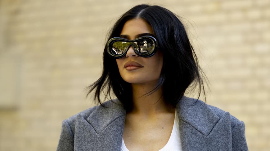 Paris Fashion Week 2022 Kylie Jenner Loewe Streetstyle