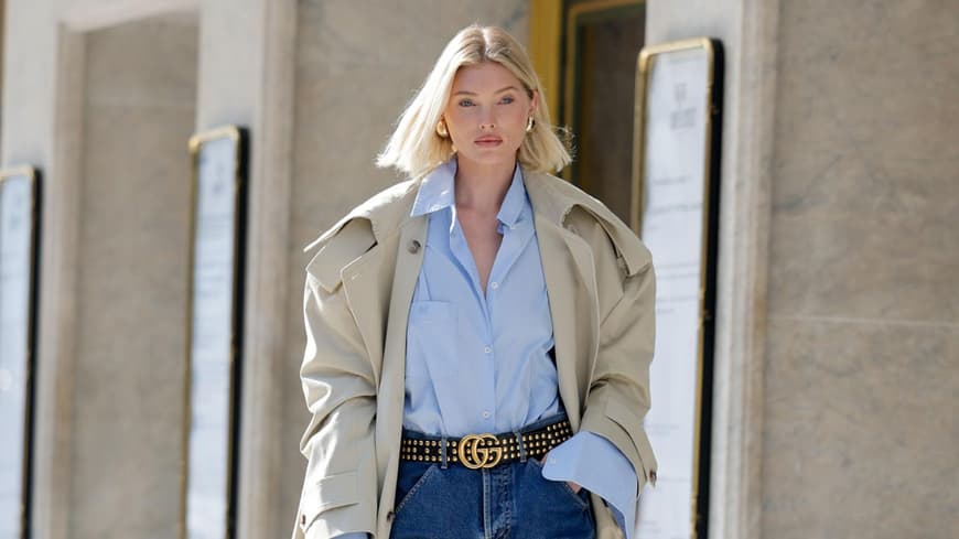Elsa Hosk in beigefarbenem XXl-Trenchcoat