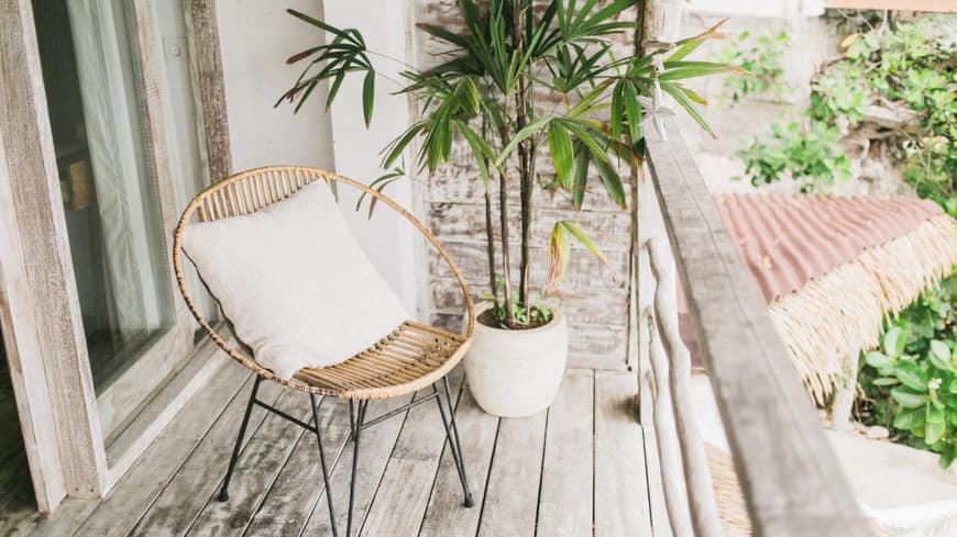 Balkon mit Stuhl