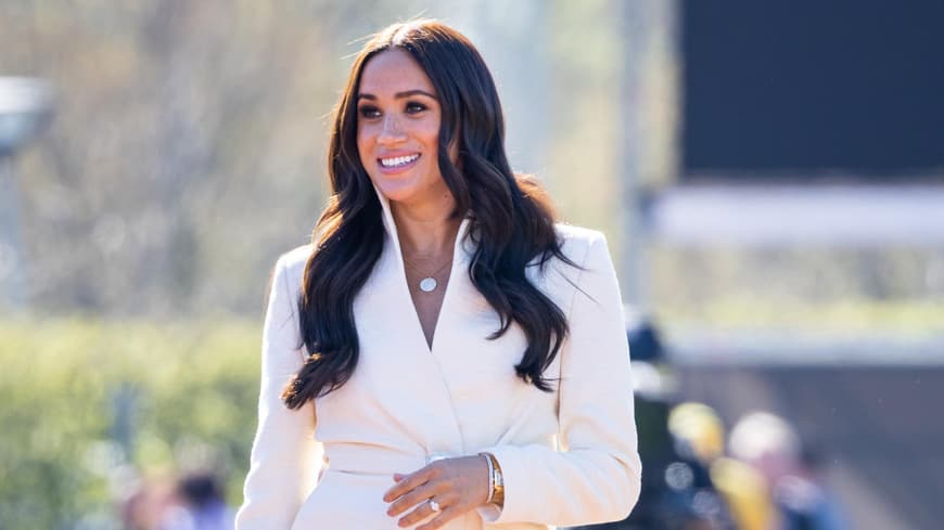 Meghan Markle mit weißen Blazer