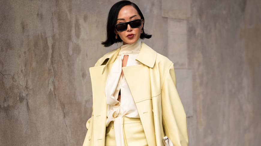 Chriselle Lim in einem gelben Outfit
