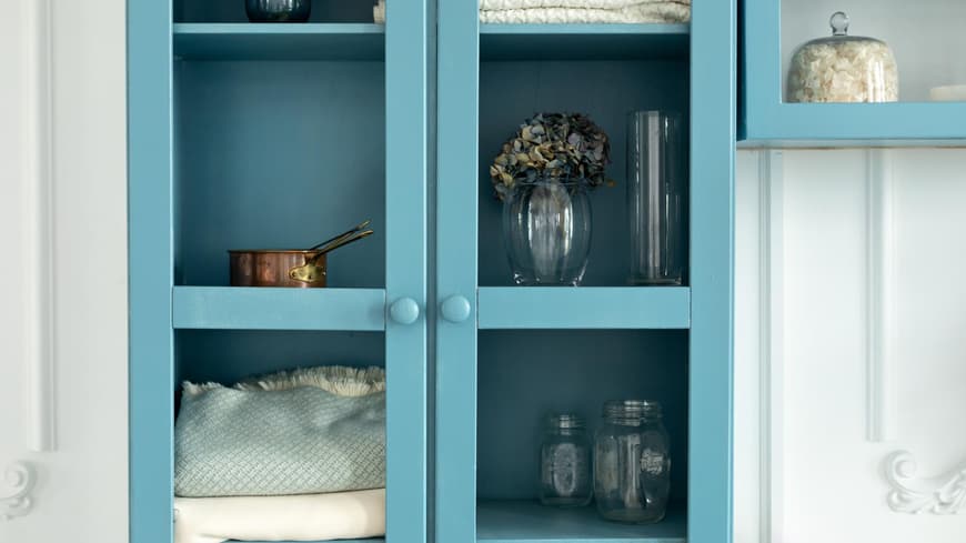 Blauer Schrank