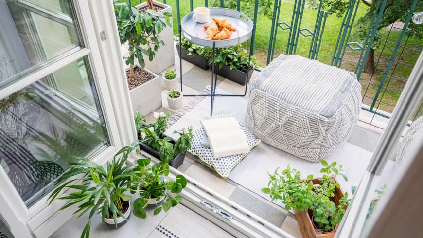 Balkon mit Pflanzen