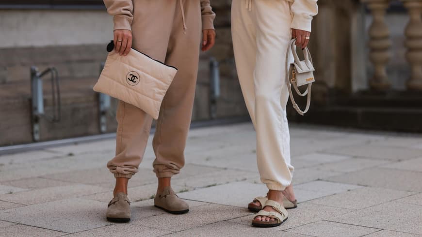 Frauen in Birkenstock
