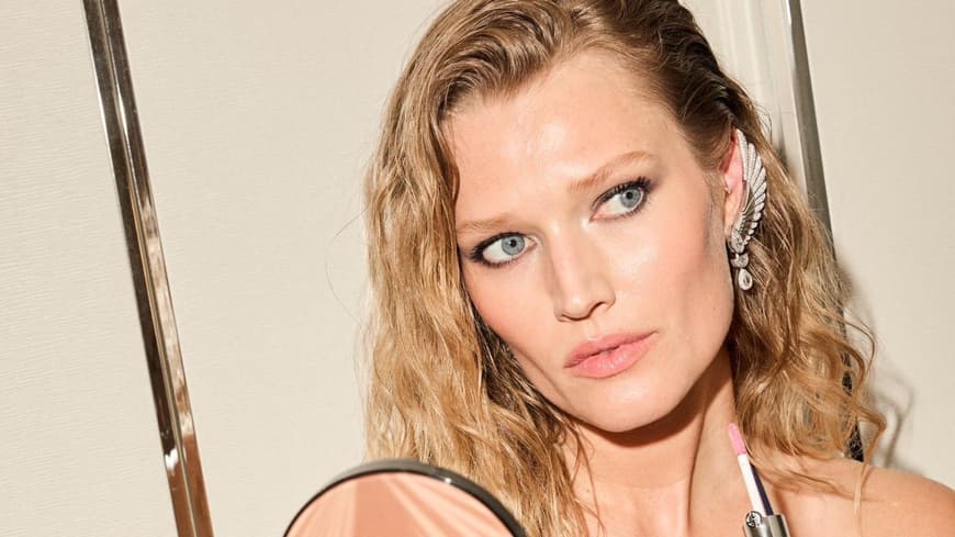 Toni Garrn in Cannes