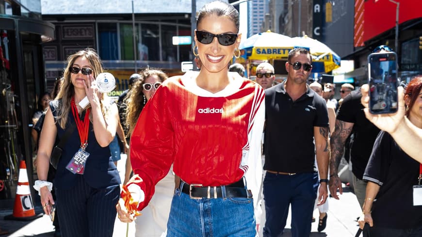 Bella Hadid in Adidas Sneaker