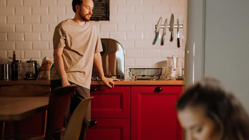 Paar in ihrer Wohnung