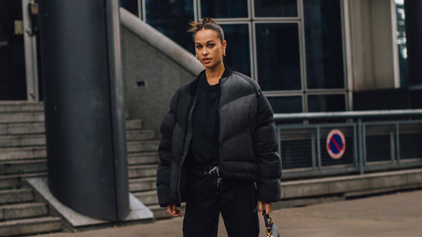 Frau in Winterjacke