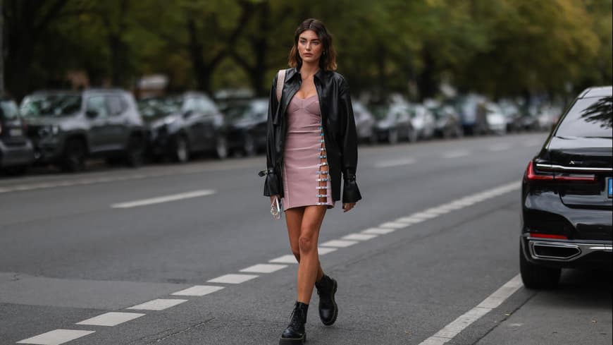 Celine Bethmann in Dr. Martens