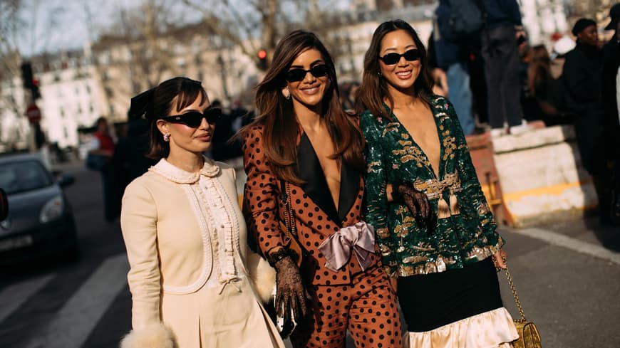 drei stylische Frauen