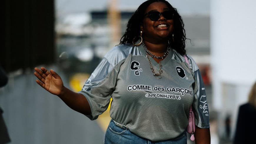 Graues Soccer Jersey Streetstyle