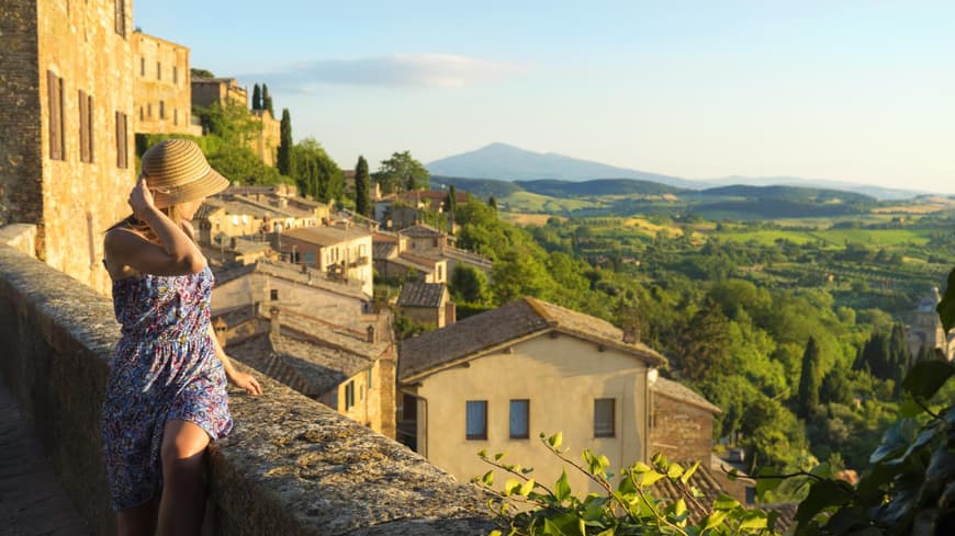 Eine Frau in Italien