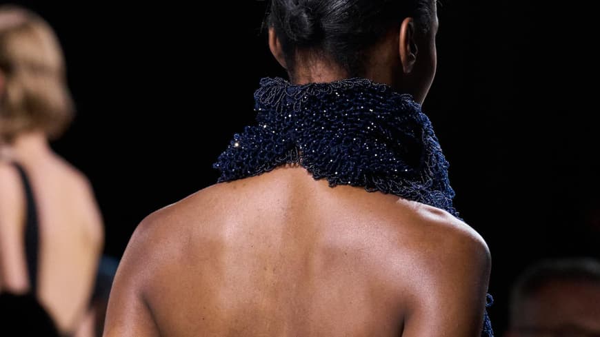 Model mit gepflegter Haut