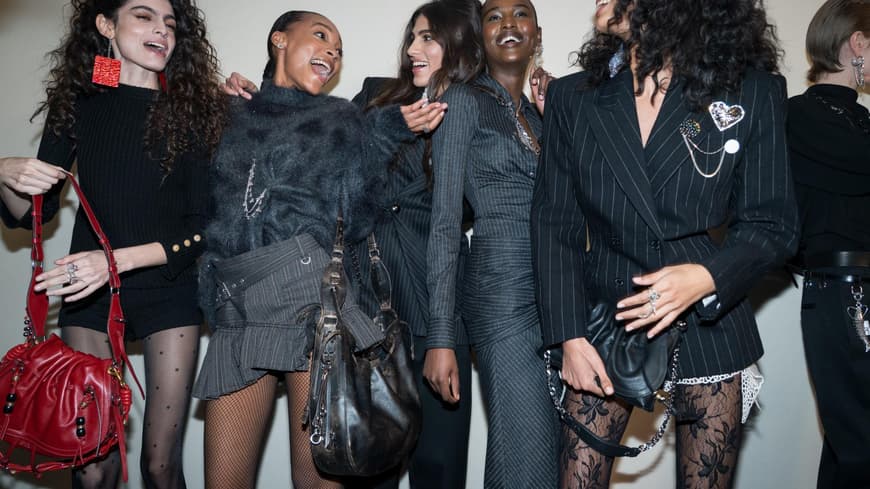 Strumpfhosen-Trends Herbst/Winter 2025/2026: Die schönsten Modelle Strumpfhosen-Trends Herbst/Winter 2025/2026: Die schönsten Modelle