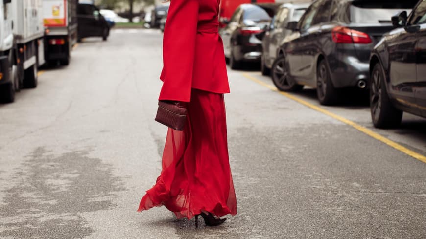 Der Maxirock aus Sézanes neuer Pre-Frühlingskollektion 2026 ist perfekt für den French Chic